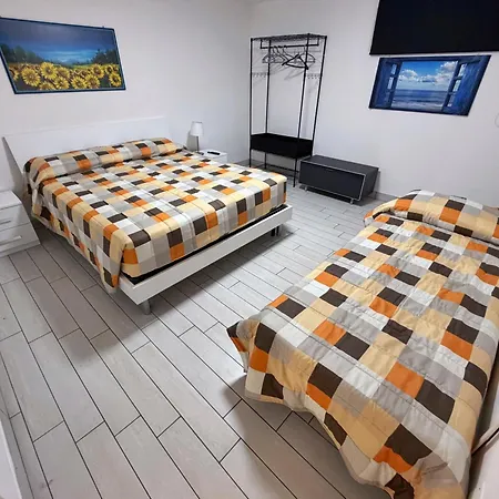 Guesthost - Historic Center Two-levels Flat X6 *
