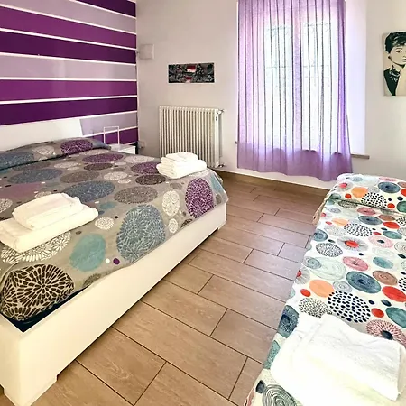Guesthost - Historic Center Two-levels Flat X6 *