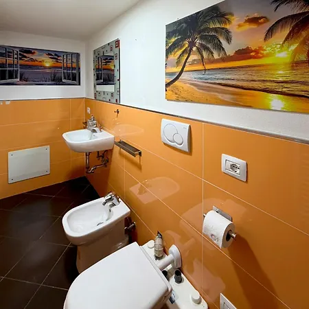 Guesthost - Historic Center Two-levels Flat X6 * Ravenna